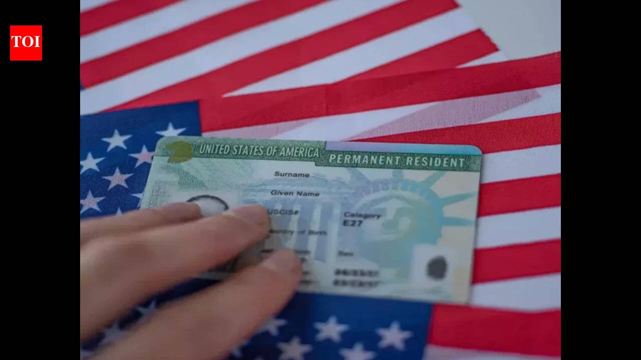 No ‘Welcome to the United States’ guide for new Green Card recipients? USCIS says information available online