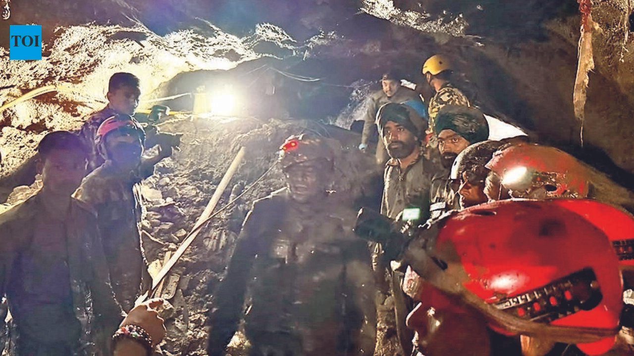 Nepal adds 1,000 to flood missing list, count tops 6,100; 10 bodies found at 2 hydel tunnels