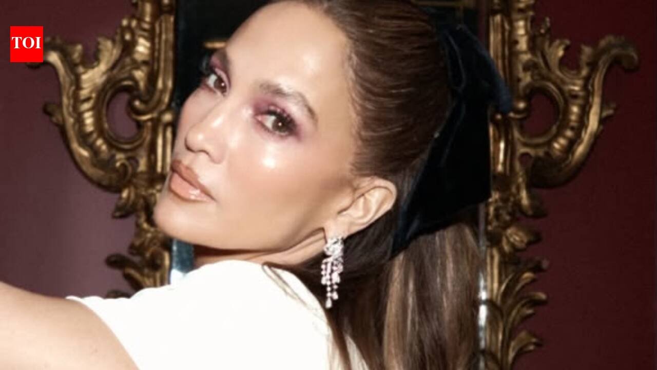 In 2020, Jennifer Lopez invested USD 1.365 million in a solar-panel-powered LA home remodelled with red roof tiles and a spacious floor plan |
