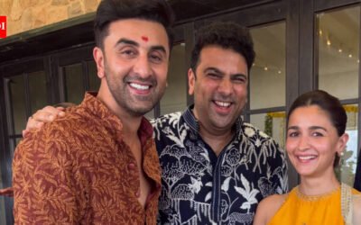 Ranbir Kapoor, Alia Bhatt celebrate Ganesh Chaturthi 2026 at home; festive PICS from KrishnaRaj bungalow go viral | Hindi Movie News