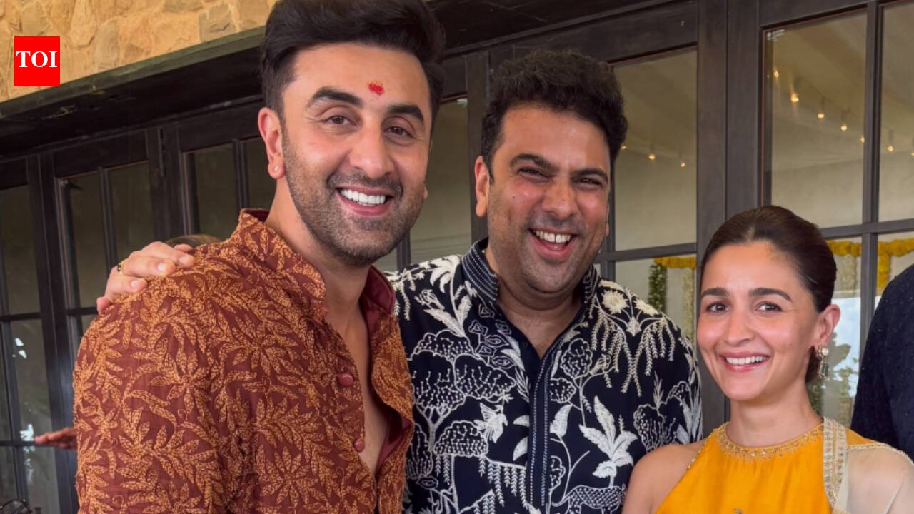 Ranbir Kapoor, Alia Bhatt celebrate Ganesh Chaturthi 2026 at home; festive PICS from KrishnaRaj bungalow go viral | Hindi Movie News