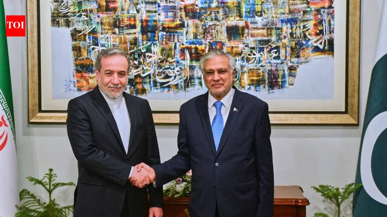 Dar: Pakistan foreign minister dials Iranian counterpart, urges uninterrupted energy supplies and safe passage of ships