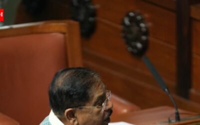 Anant Nag: Karnataka Deputy CM G Parameshwara congratulates Anant Nag on Dadasaheb Phalke Award in Assembly | Kannada Movie News