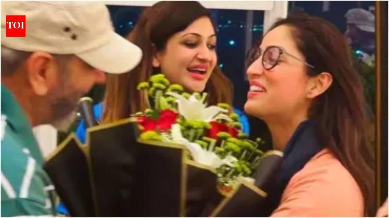 Yami Gautam’s family celebrates her first National Award for ‘Article 370’ with hugs, flowers and besan ka halwa, sister Surilie captures the emotional moment |