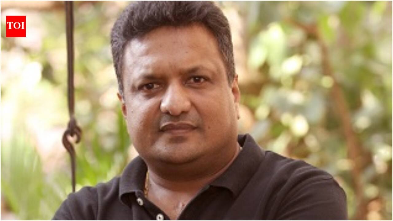 ‘What is the point of UNPLEASANT ANTi SMOKING REELS?’: Sanjay Gupta slams smoking posters of ‘Animal’, ‘Dhurandhar’, ‘Love & War’ |