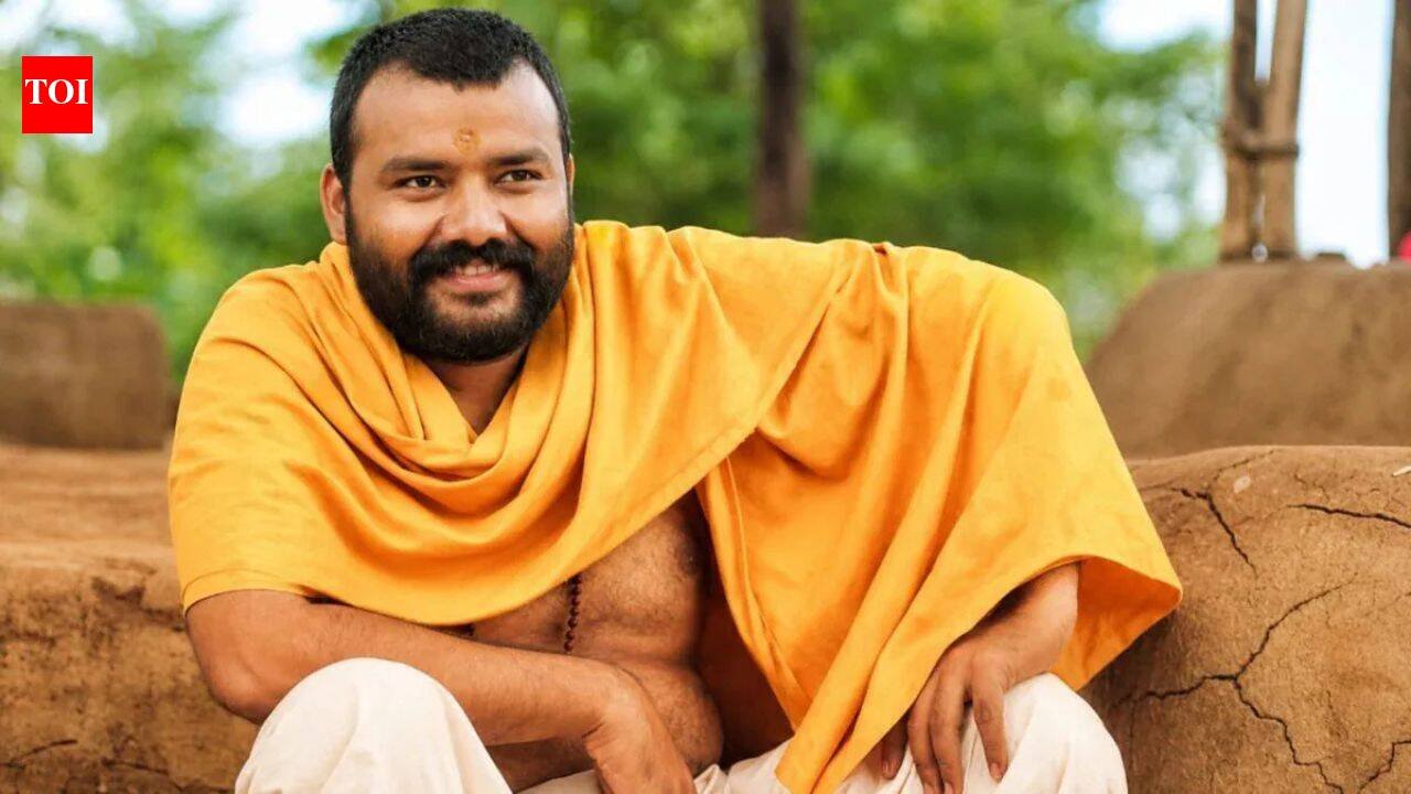 Hanuman Ansh Full Movie Collection: ‘Hanuman Ansh’ box office collection Day 54 [LIVE]: Vishal Chaturvedi and Shobhinaw Satyaa’s spiritual biopic on Neem Kaorli Baba biopic sustains eight week run, crosses Rs 310 crore India net mark | Hindi Movie News