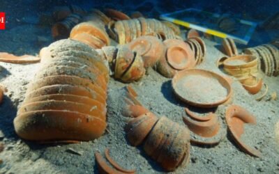 2,100-year-old shipwreck filled with 122 varieties of ancient Roman tableware found by archaeologists in Turkey was mentioned in a letter by Roman statesman Cicero