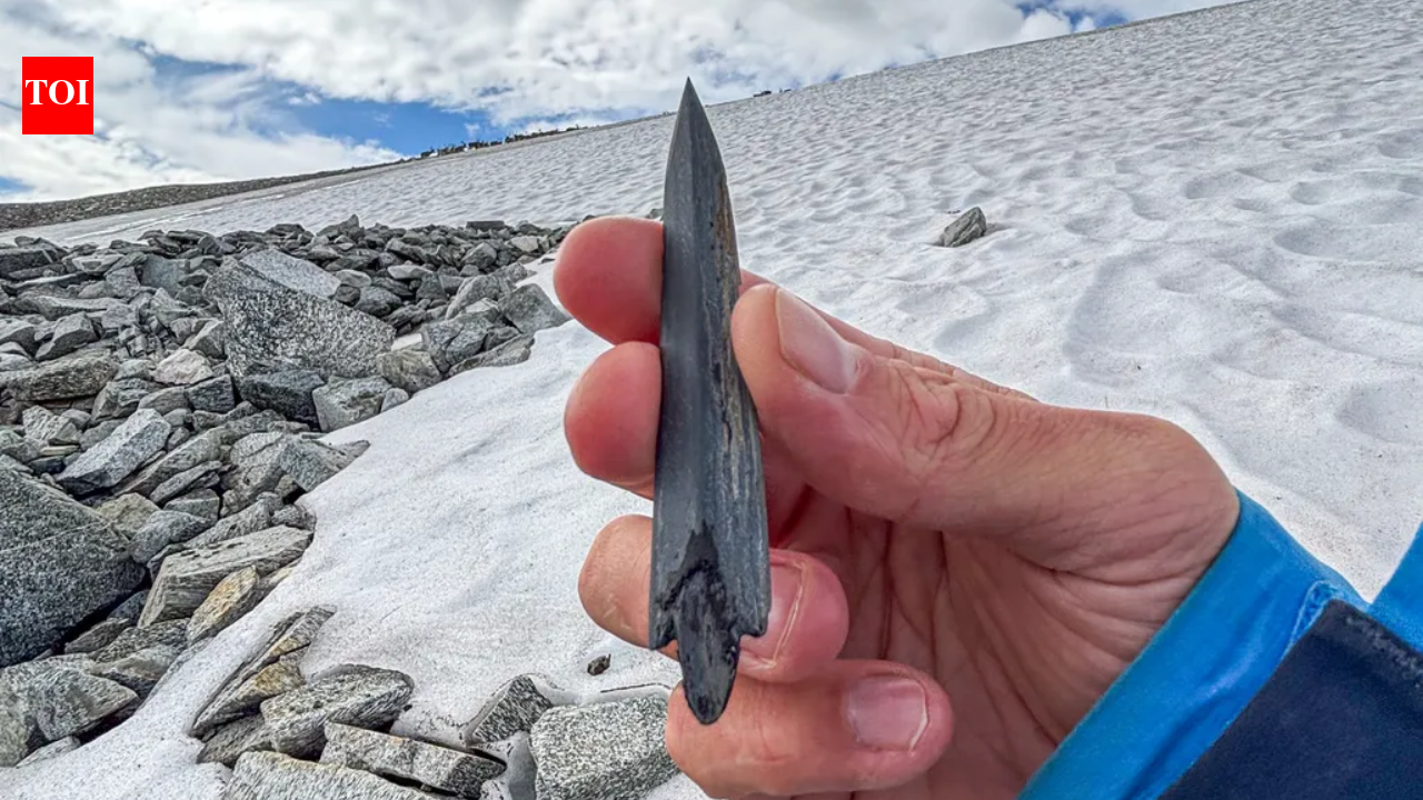 Norway’s rapidly melting Jotunheimen ice has revealed 48 prehistoric arrows; the oldest are 5,000-6,000 years old as archaeologists race to recover them before exposure destroys them