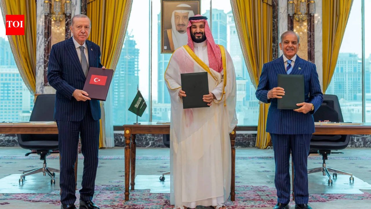 ‘Will discuss political engagement with Houthis’: Pakistan reveals agenda of emergency Mecca pact meet