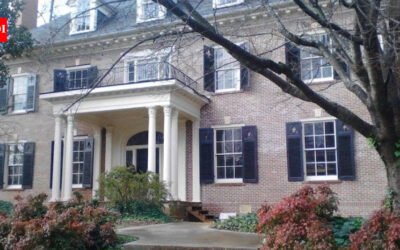 An Atlanta mansion built in 1924 for Thomas Jefferson’s great-great-grandson faced demolition; in 2013, its new owners cut the 8,000-sq-ft home in two and moved it about 2 miles to save it