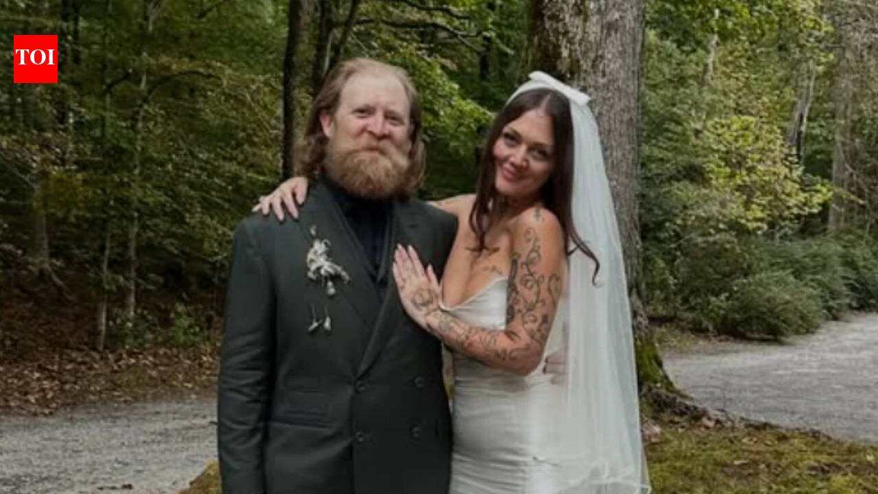 ‘Ex’s & Oh’s’ singer Elle King and tattoo artist Dan Tooker tie the knot: ‘Best day of my life’ |