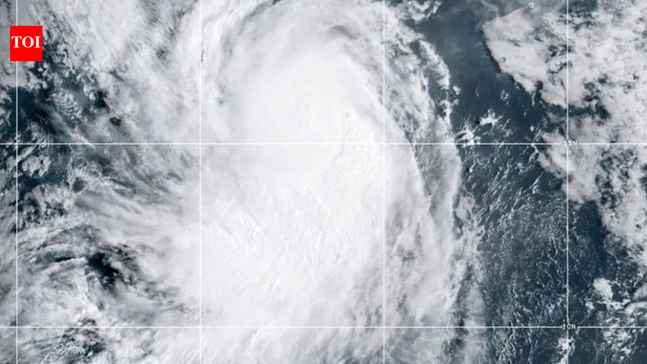 ‘Expecting life-threatening impacts’: Tropical storm Isaias to strike US Gulf Coast as hurricane