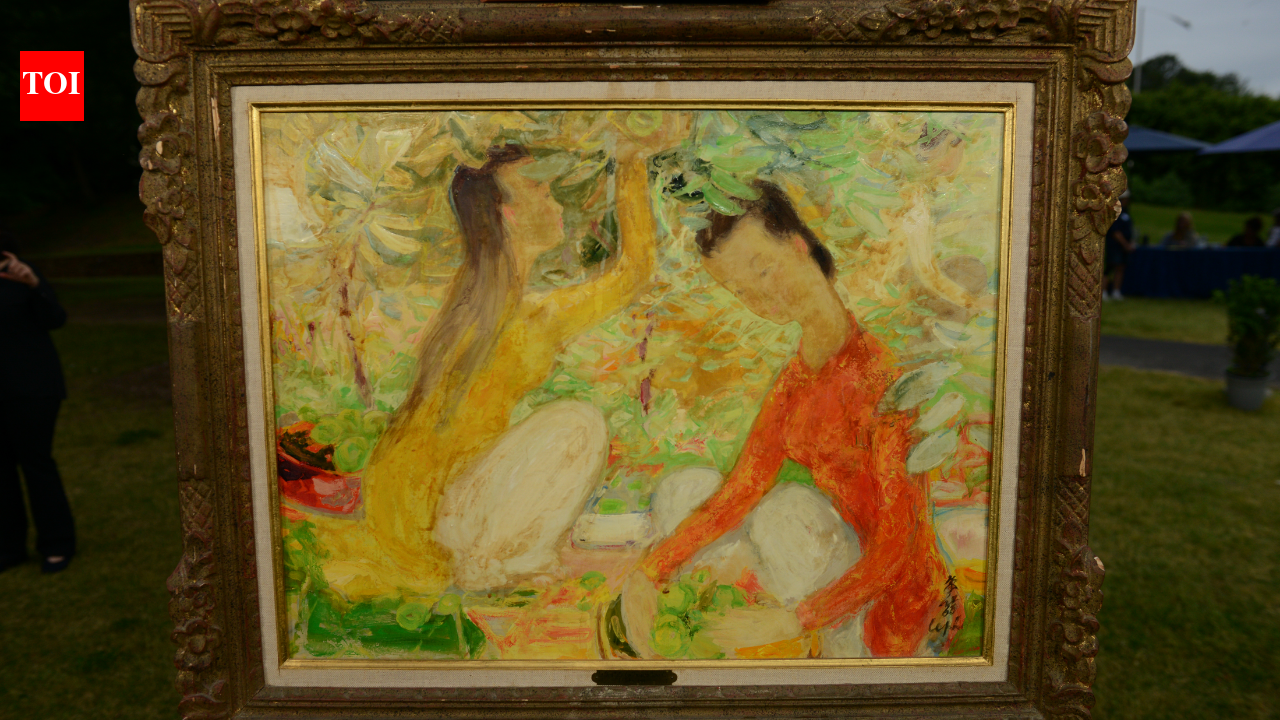 During the pandemic, a US hospital worker paid .99 for a Goodwill painting and hung it above her bed; Antiques Roadshow later identified it as a Le Pho worth ,000-,000 at auction