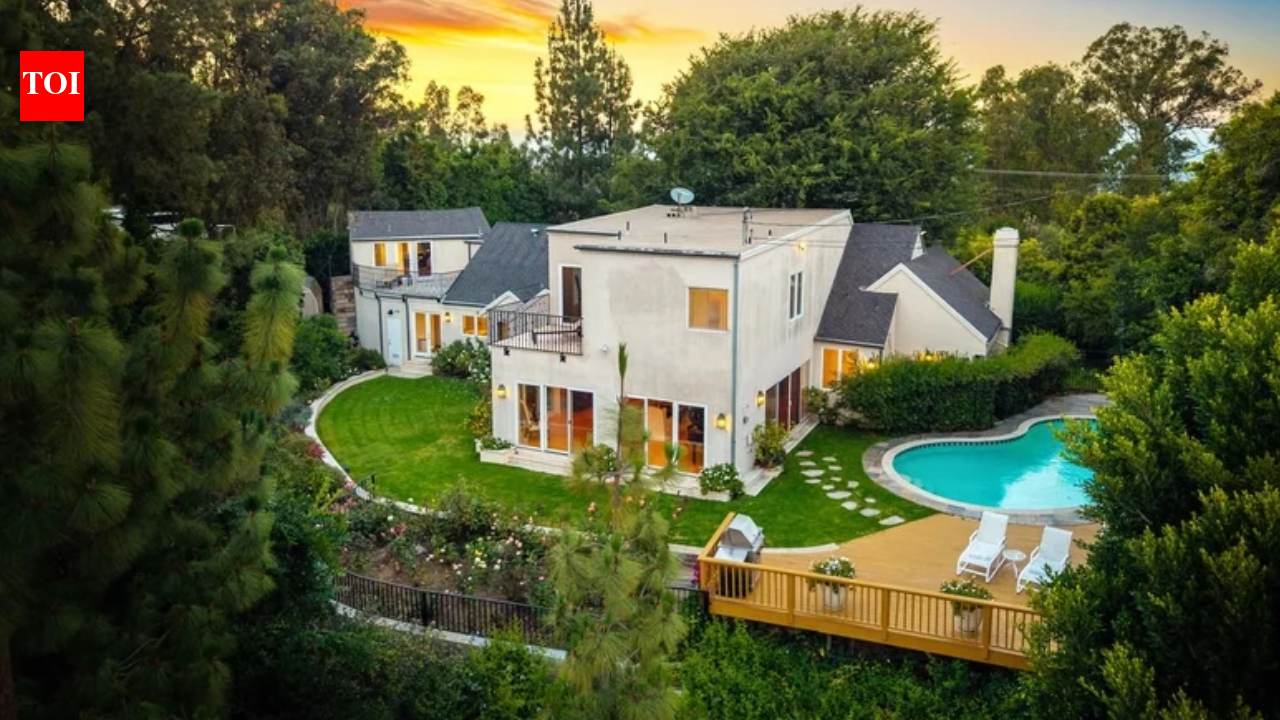 In 1941, a Beverly Hills home was built for Boris Karloff; after later belonging to Gregory Peck, writers who bought it for about .8 million in 2003 returned the preserved estate to market for .5 million in 2026