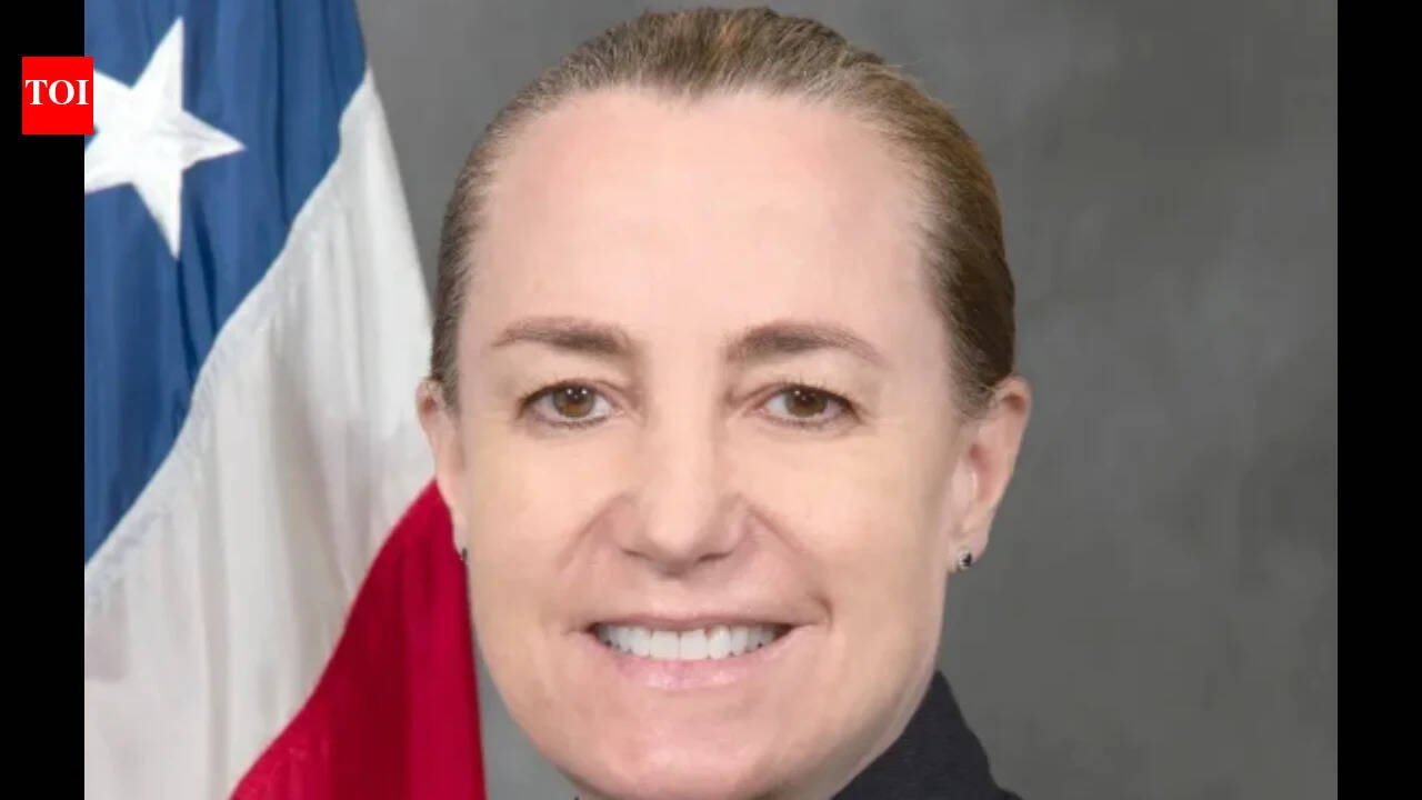 Retired California police sergeant allegedly kills ex-deputy chief wife, daughter before taking his own life