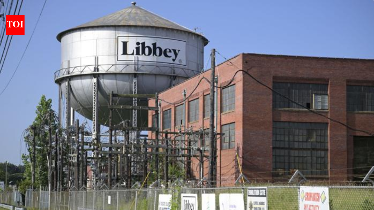 Shreveport’s former Libbey Glass plant left more than 850,000 sq ft of contaminated industrial space; after cleanup, full demolition is moving ahead with about 95% of its steel, brick and concrete set for recycling