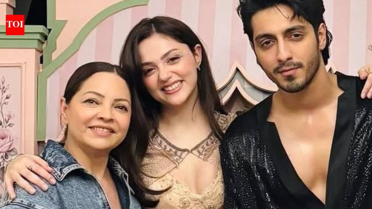 Aneet Padda and rumoured beau Ahaan Panday pose together at actress’ fairytale birthday bash; Alia Bhatt, Deanne Panday attend celebrations – PICS |