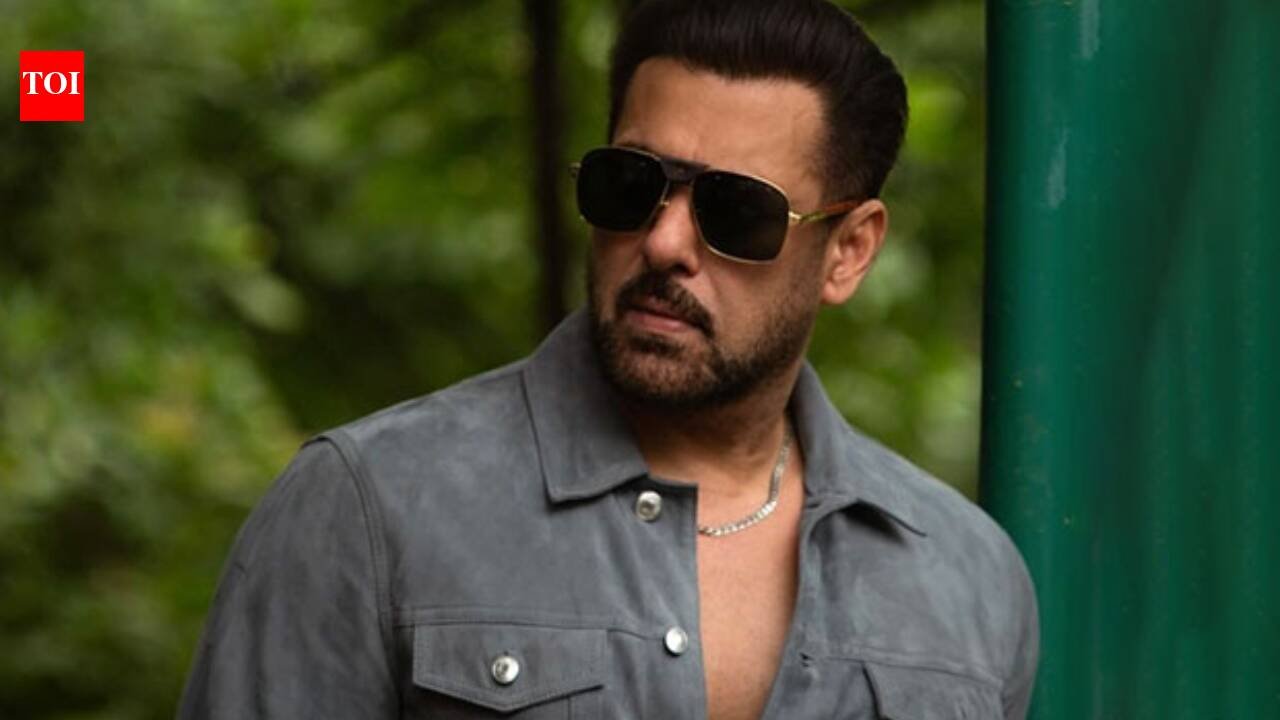 ‘I never stayed there alone’: Salman Khan says his room in Galaxy Apartments was haunted; reveals he ‘could feel somebody outside…lights used to go on and off’ | Hindi Movie News