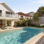 In 2015, a North Bondi beach house sold for A million; 11 years later, it fetched A.4 million; records now reveal Nando’s billionaire owner Richard Enthoven as the mystery buyer