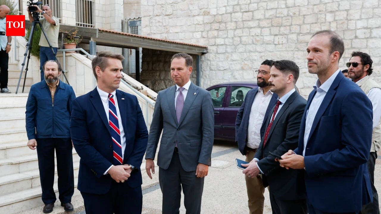 US officials visit Palestinian Christian town after settler attacks on foreign diplomats