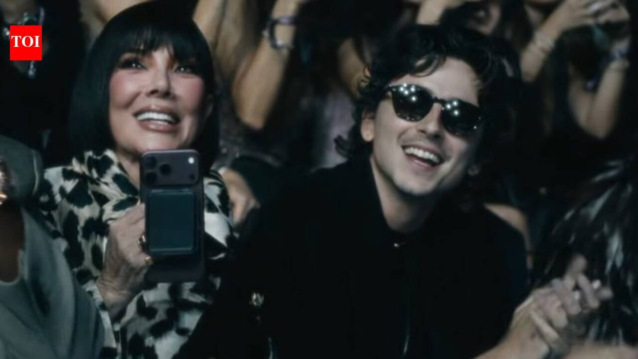 Timothee Chalamet cheers for girlfriend Kylie Jenner as she makes Victoria’s Secret Fashion Show debut in USD 50 million Fantasy Bra |