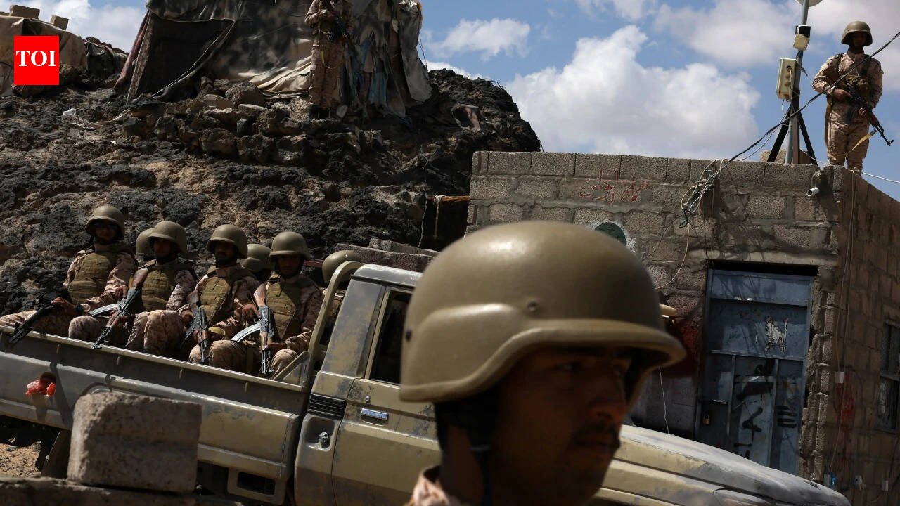 At least 20 Yemeni fighters killed as Houthis target military camp with ballistic missiles