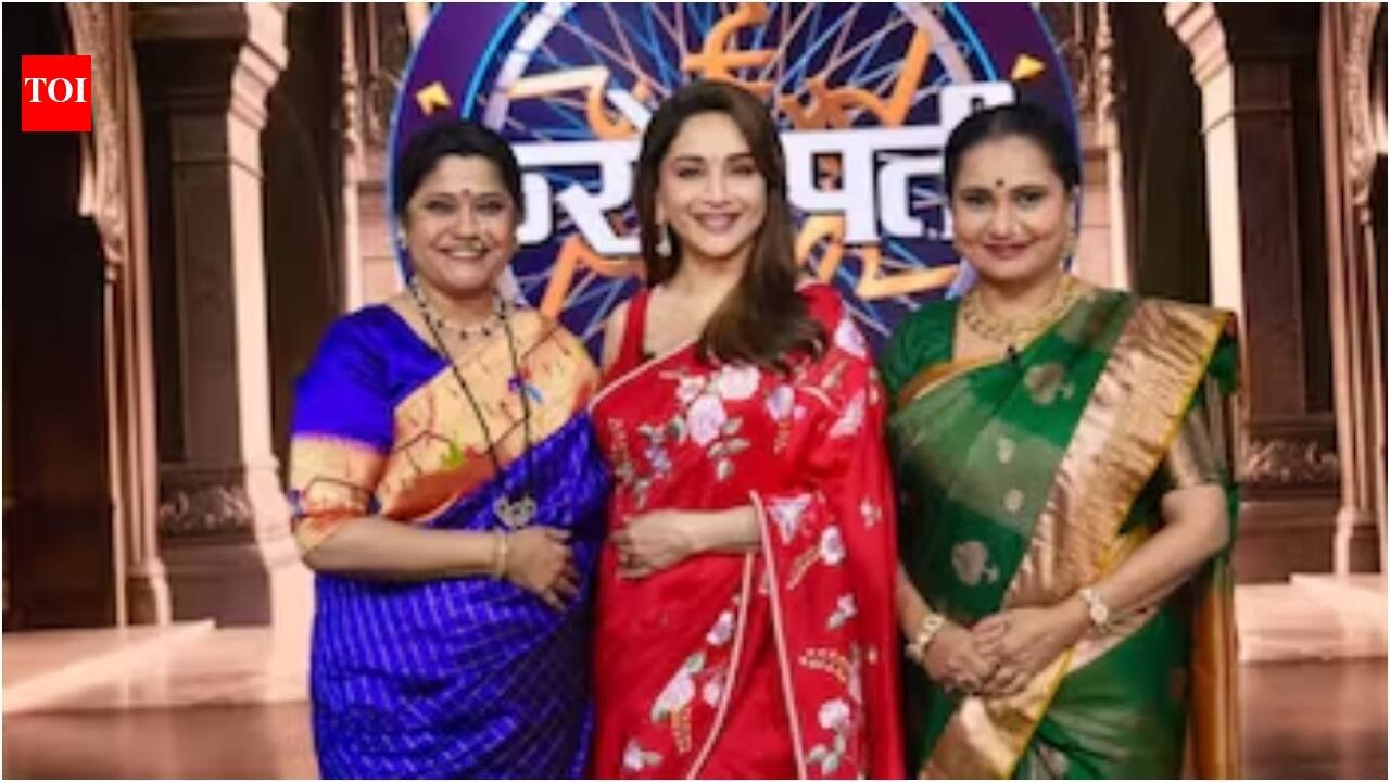 Madhuri Dixit reunites with Renuka Shahane and Priya Berde, recalls how Sooraj Barjatya’s new shoes turned into ‘mojaris’ on ‘Hum Aapke Hain Koun’ sets: ‘After fifteen days, they would loosen up even more’ | Hindi Movie News