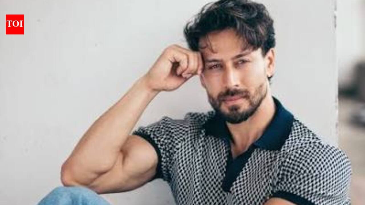 Tiger Shroff shooting case UPDATE: Mumbai Police recover two firearms in Surat | Hindi Movie News