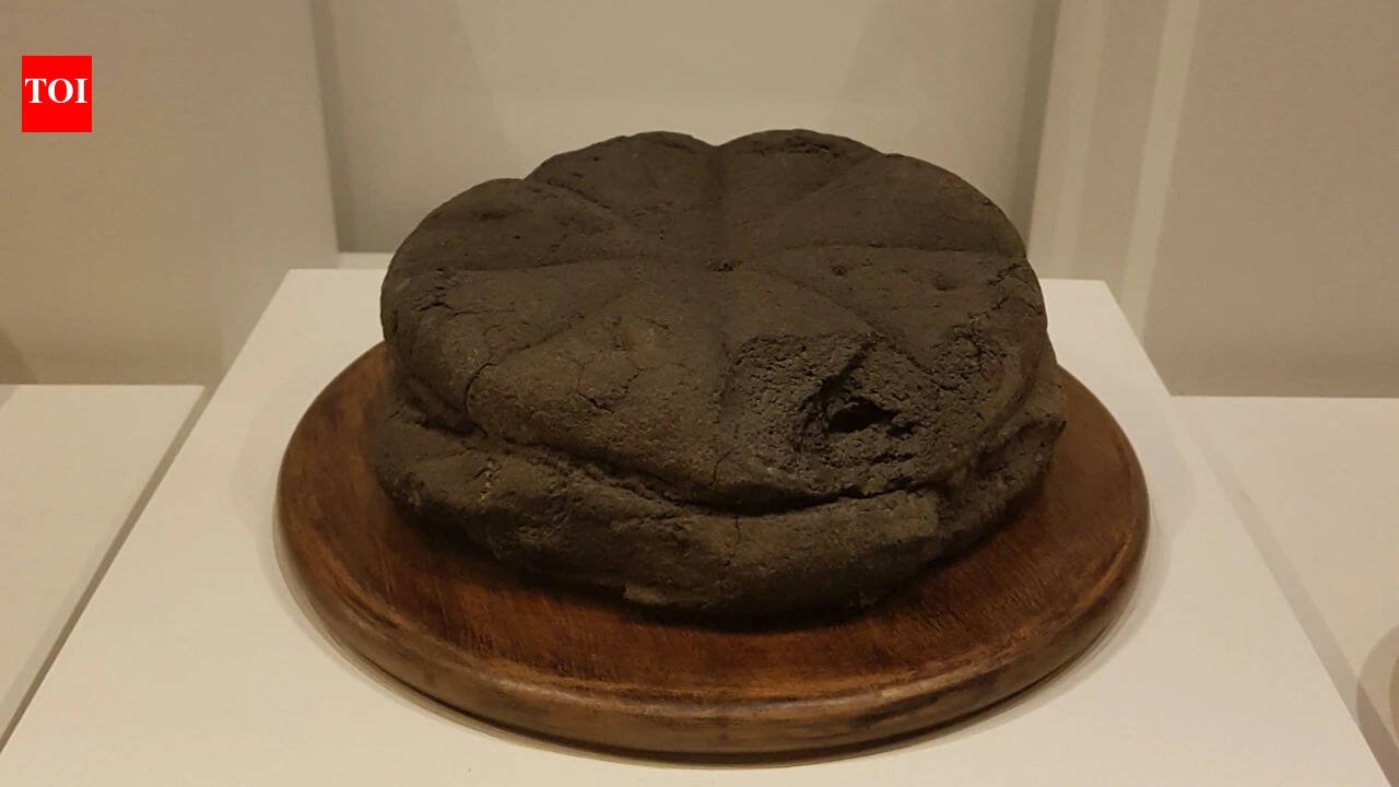 When Mount Vesuvius erupted in AD 79, a round loaf of bread in Herculaneum was buried under volcanic debris; it was found carbonised nearly 2,000 years later, still showing its eight segments and a baker’s stamp