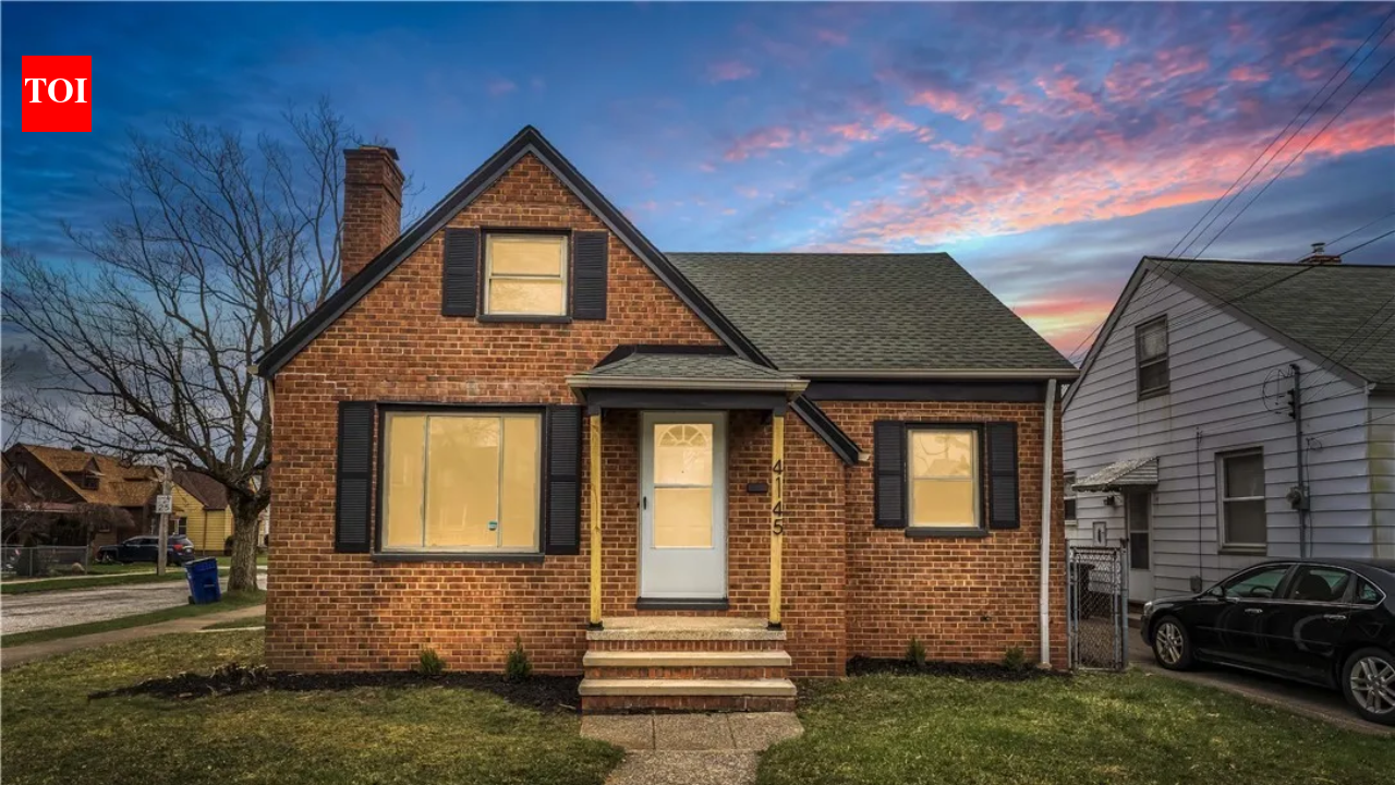 An Ohio man bought a house in a neighbourhood of about 140 homes and advertised it on Airbnb, arguing it was also his residence; on October 26, an appeals court upheld a zoning ban after neighbours objected